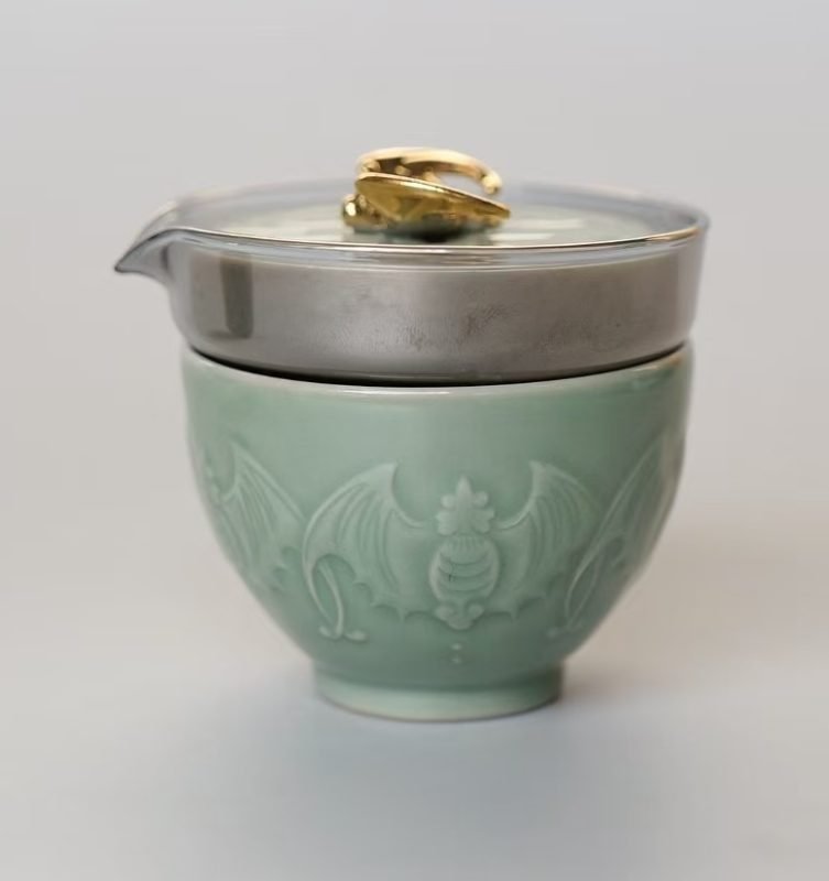 Yaozhou celadon five bats relief travel tea cup gaiwan