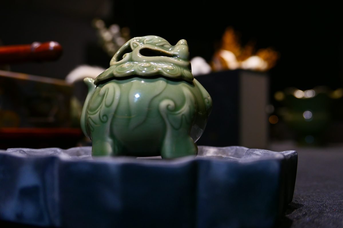 Chinese mythical Luduan beast celadon incense burner detail