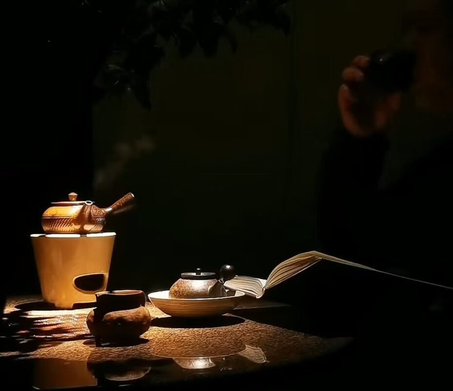 Evening tea ritual showing consistent repetition and temporal rhythm in daily living structure