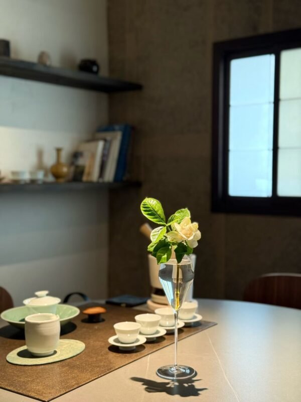 Stable tea ritual environment reflecting reliable structure and emotional grounding in daily life